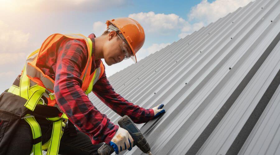 Professional gutter cleaning in Knox, ND
